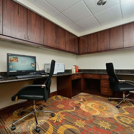 Hampton Inn Кларион Екстериор снимка