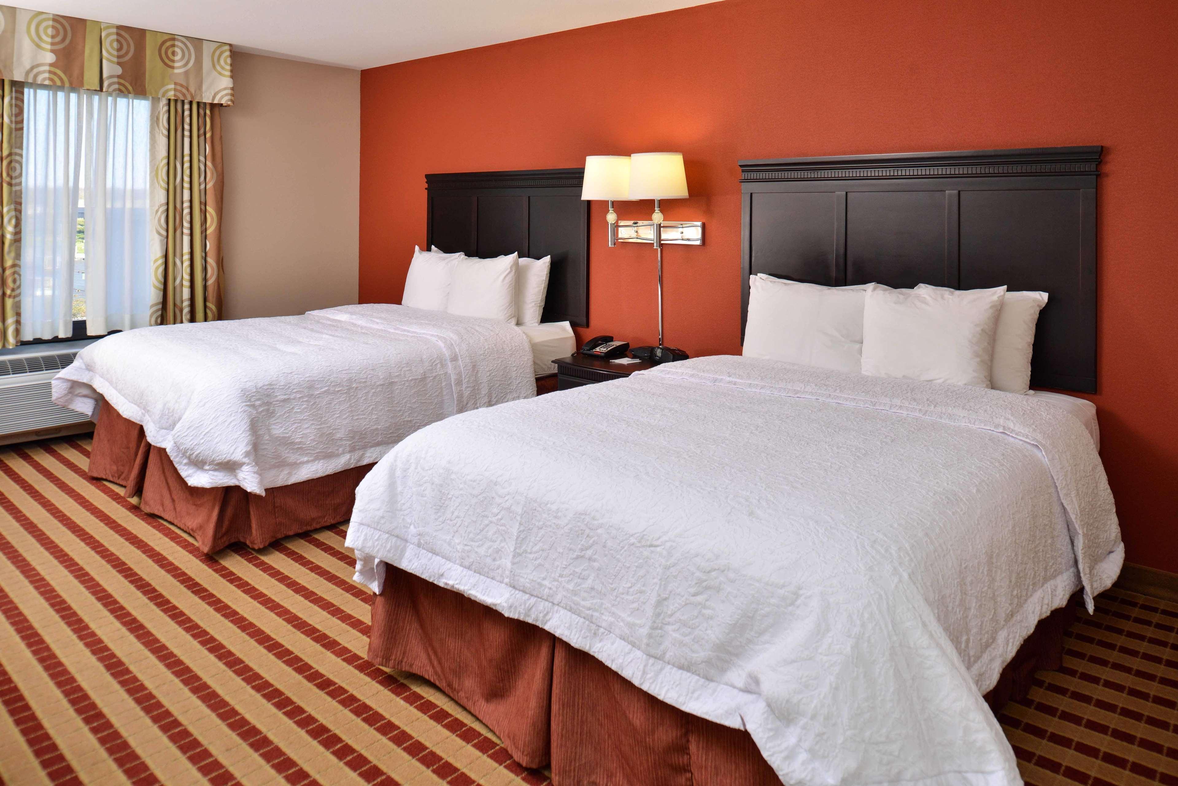 Hampton Inn Кларион Екстериор снимка