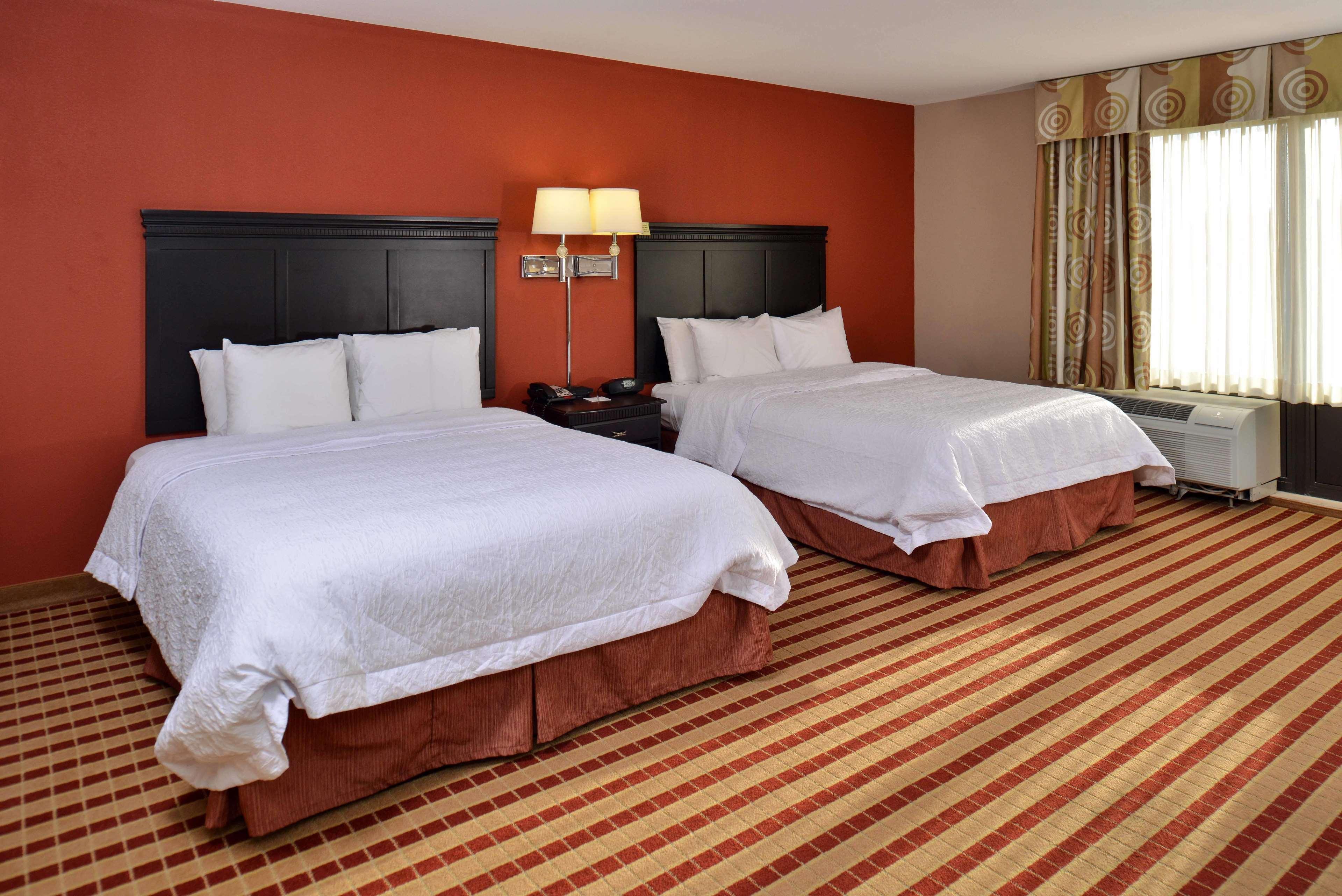 Hampton Inn Кларион Екстериор снимка