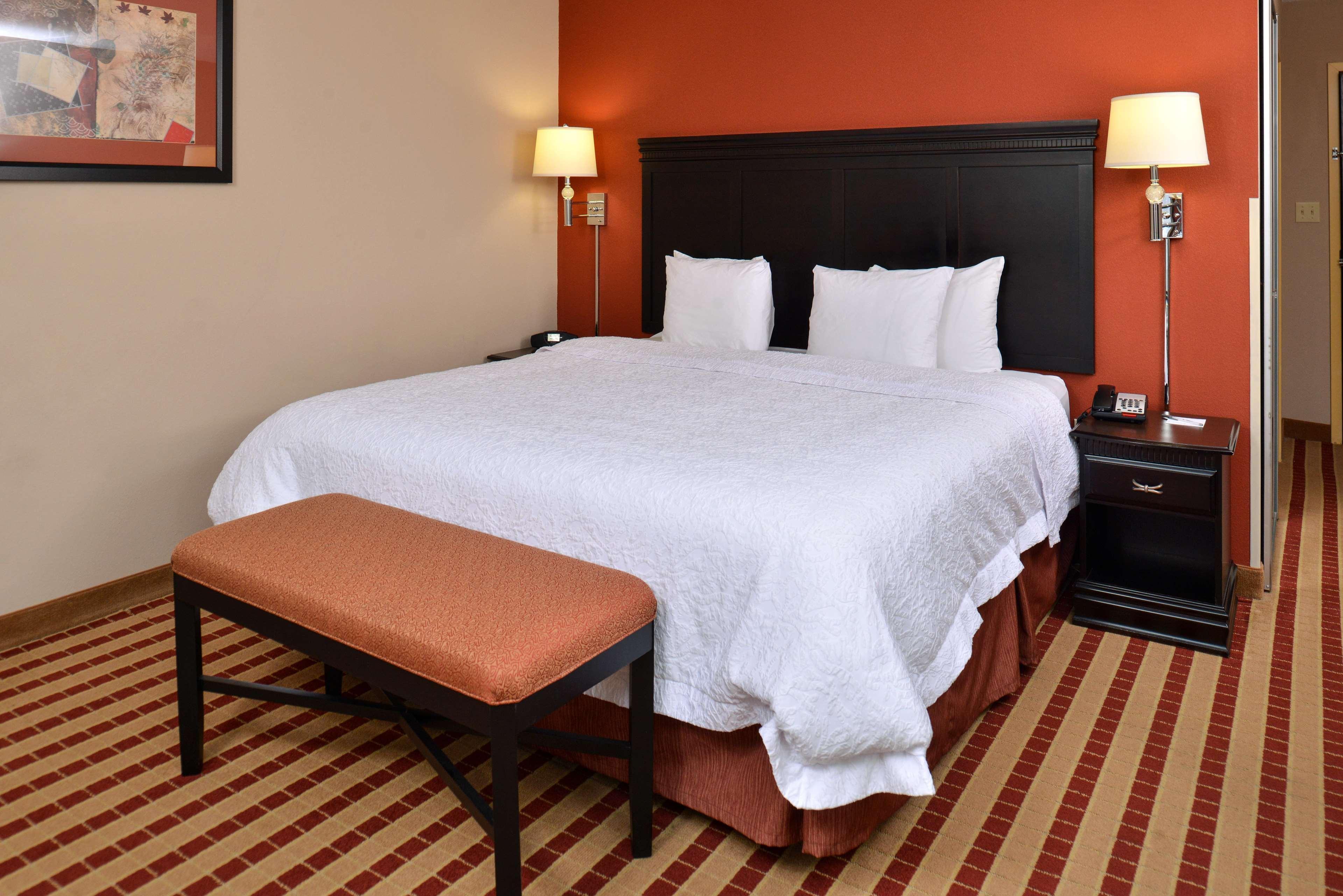Hampton Inn Кларион Екстериор снимка
