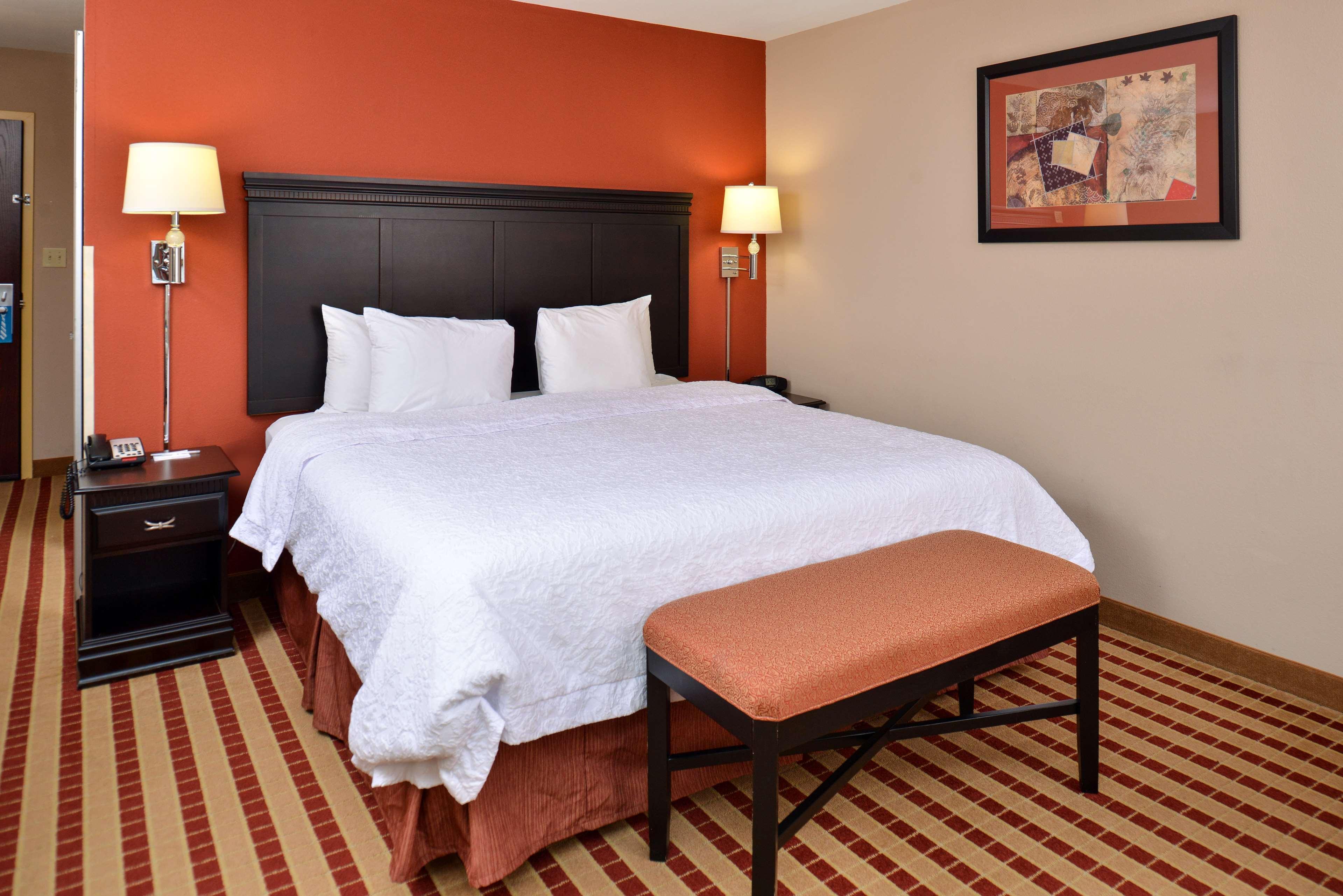 Hampton Inn Кларион Екстериор снимка
