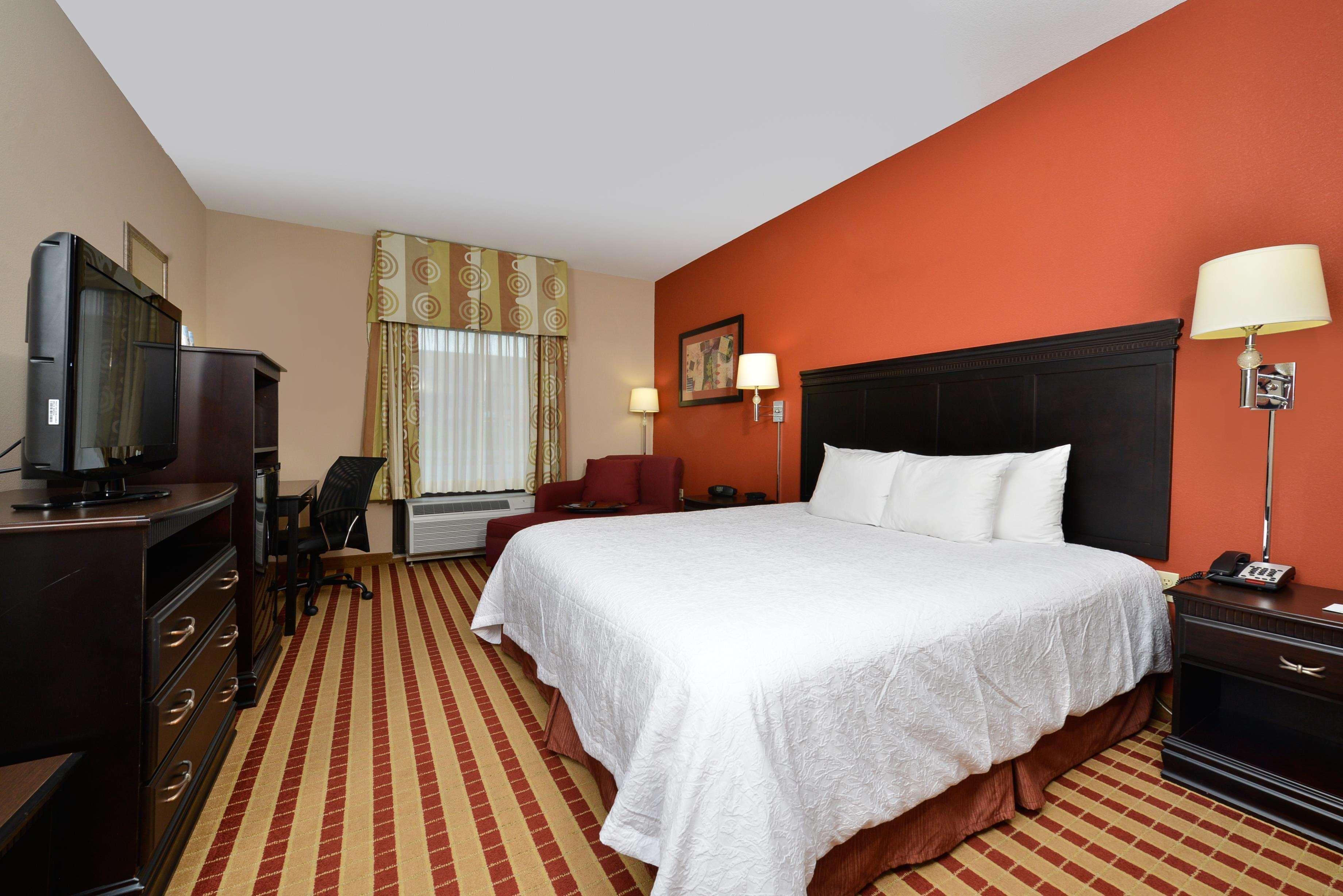 Hampton Inn Кларион Екстериор снимка