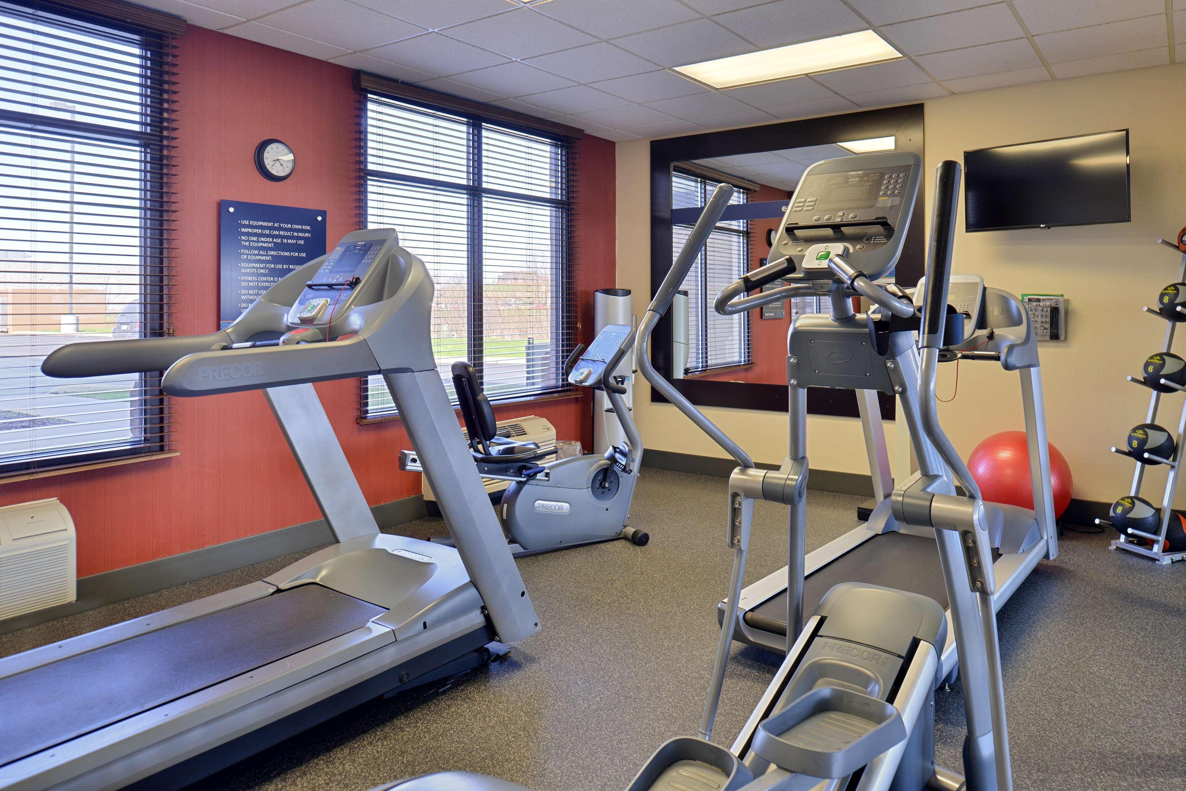 Hampton Inn Кларион Екстериор снимка