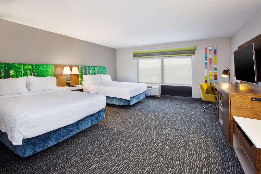 Hampton Inn Кларион Стая снимка