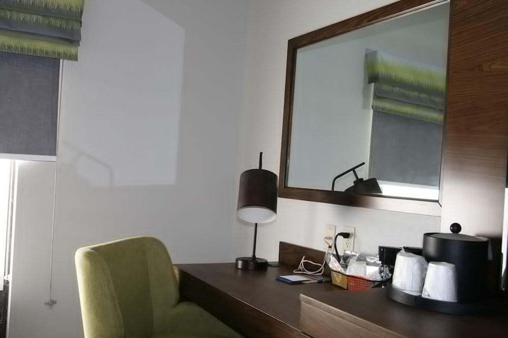 Hampton Inn Кларион Екстериор снимка