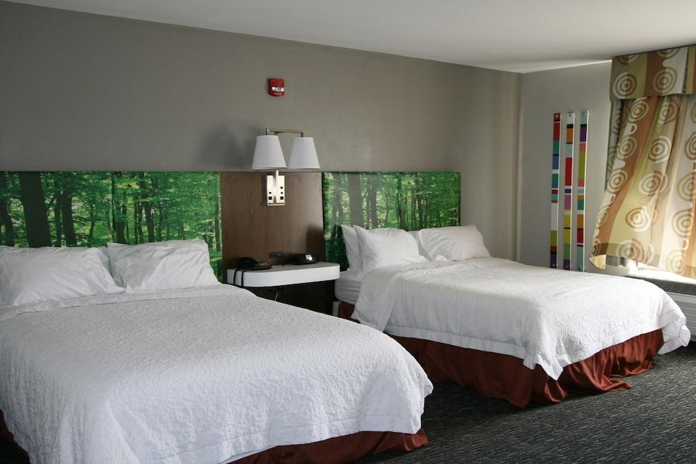Hampton Inn Кларион Екстериор снимка