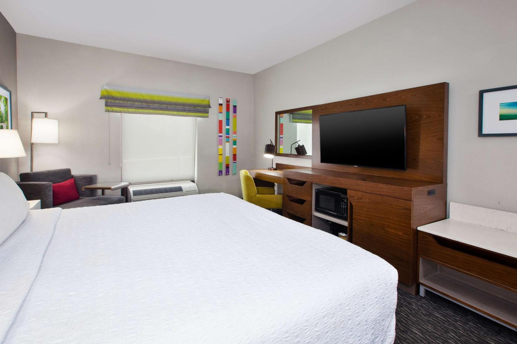 Hampton Inn Кларион Екстериор снимка